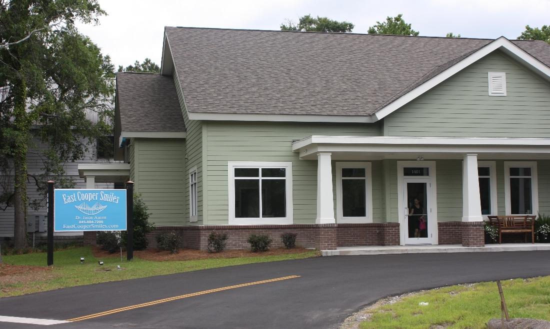 Front of East Cooper Smiles in Mt Pleasant SC